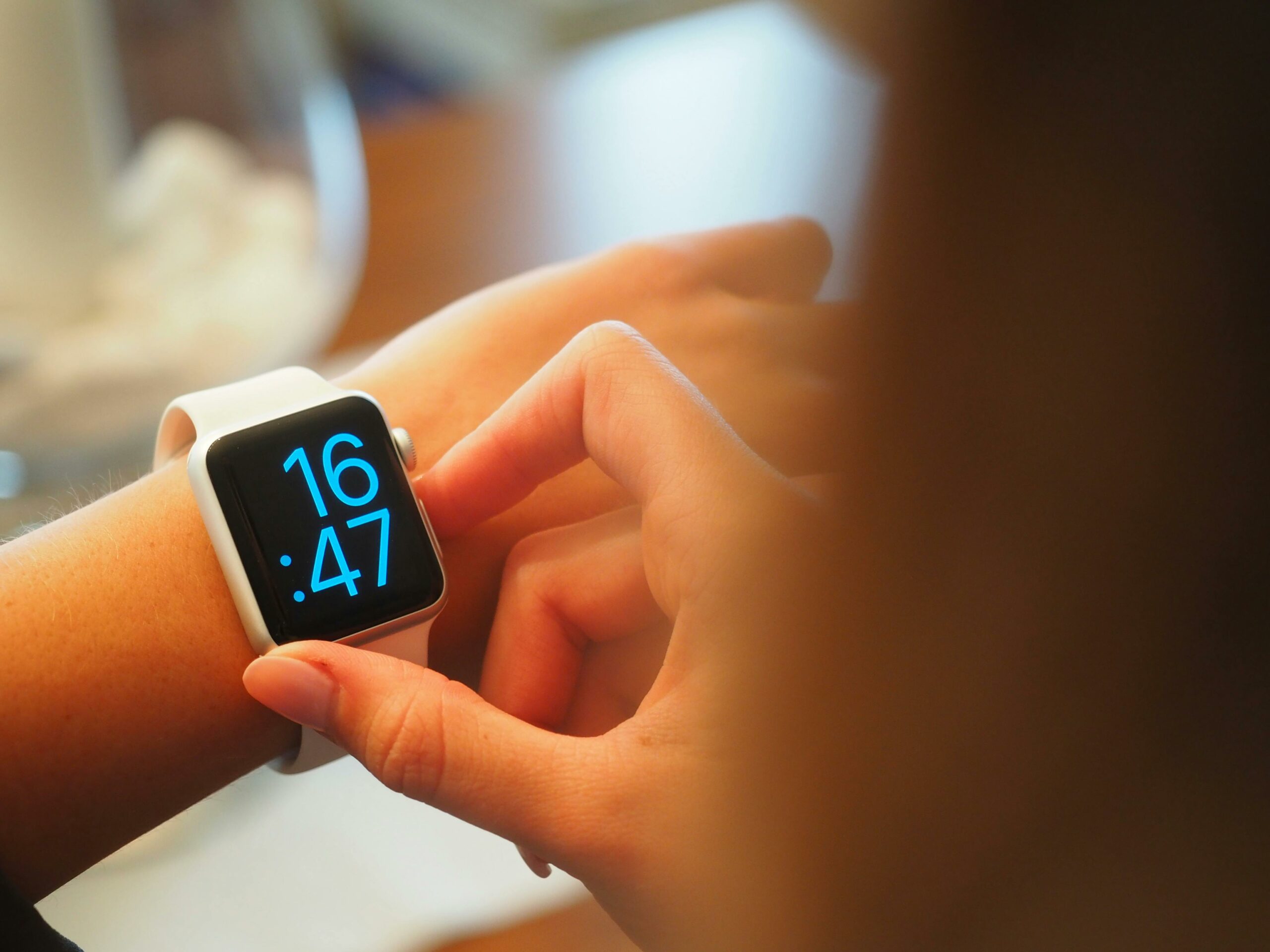 Il tuo polso sotto osservazione: uno smartwatch potrebbe rivelare i sintomi della malattia di Huntington?